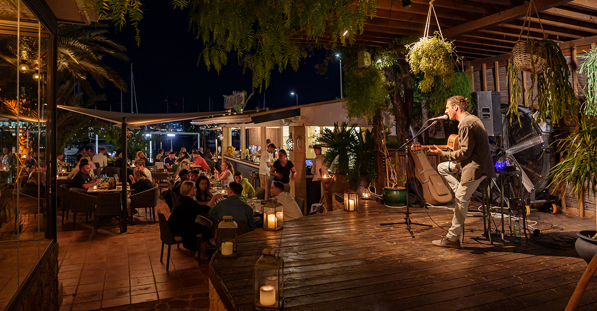 cena musica ibiza san antonio